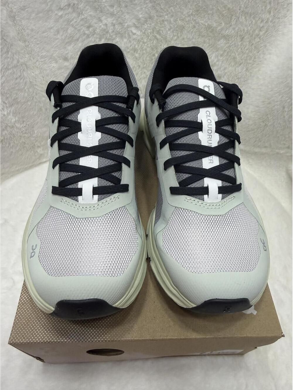 NEW CLOUDRUNNER RUNNING SNEAKERS WOMEN'S SIZE 7